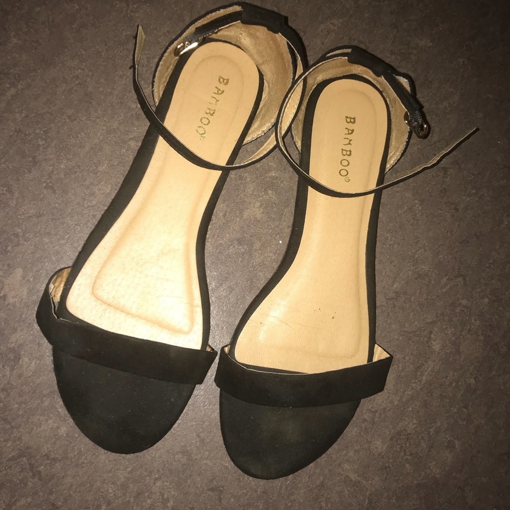 USED Black stylish sandals
